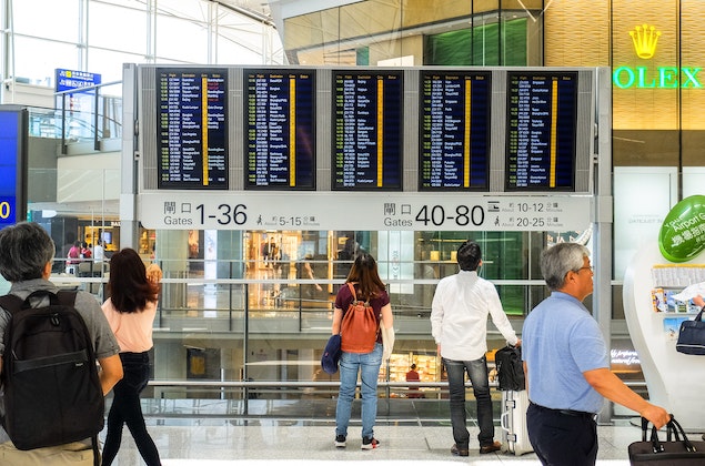 airport digital displays